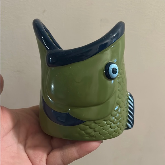 Green Ceramic Fish Decor Trinket-Pencil-Soap Dish Holder Vessel Container - Picture 1 of 6